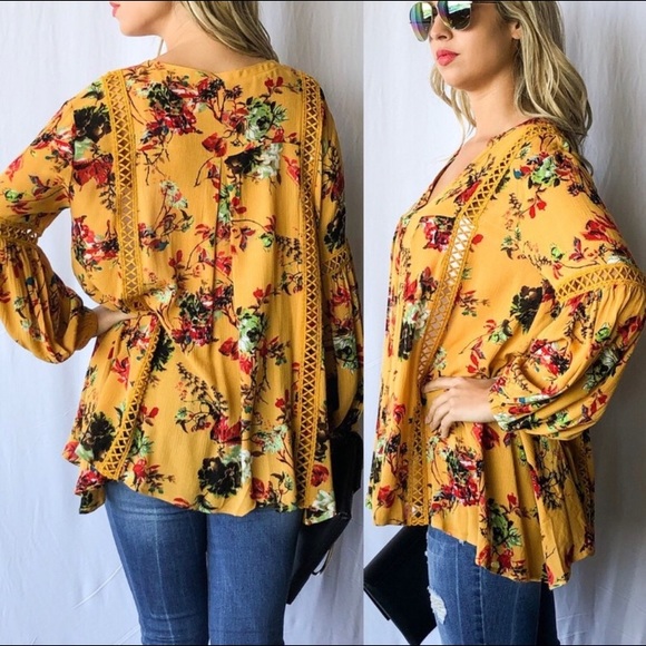 ♥️ 2 left ♥️Floral print lace reimburse tunic top - Picture 3 of 6